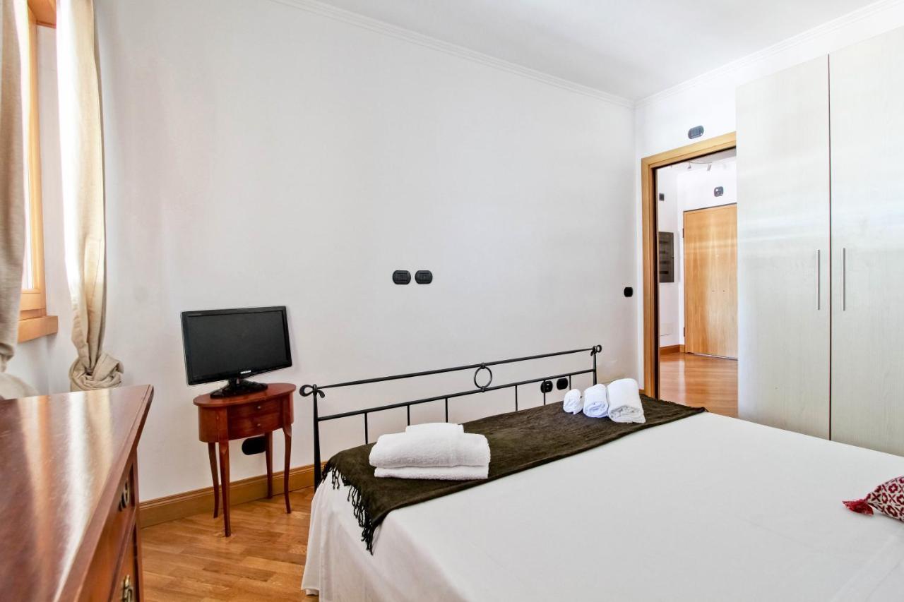 Cozy Terrace Apt Close To Eataly And Metro Piramide ローマ エクステリア 写真